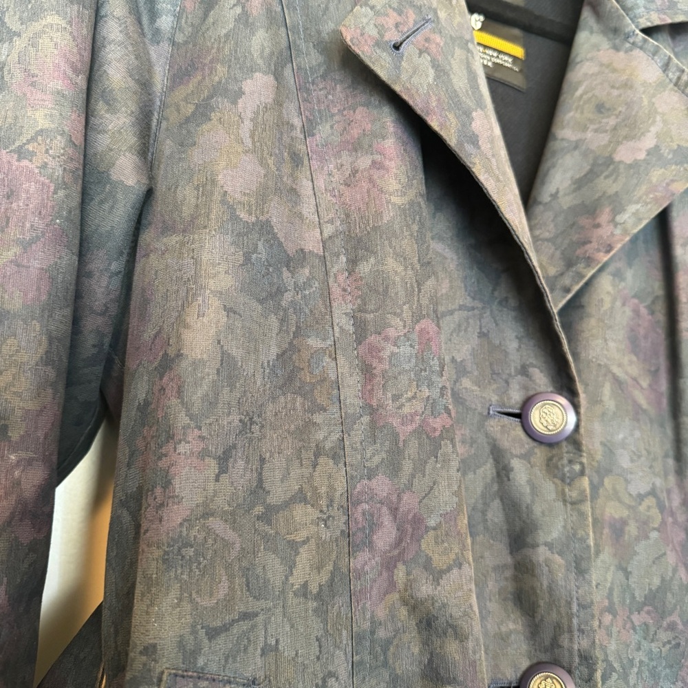 London Fog Vintage Floral Trench Coat with Removable Lining - Picture 3 of 11